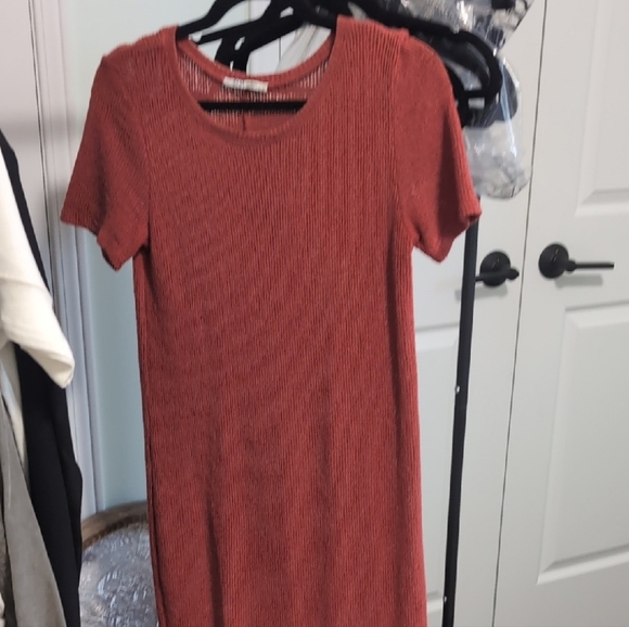 Zara Women's Terracotta Crew Neck Sweater - Picture 3 of 4